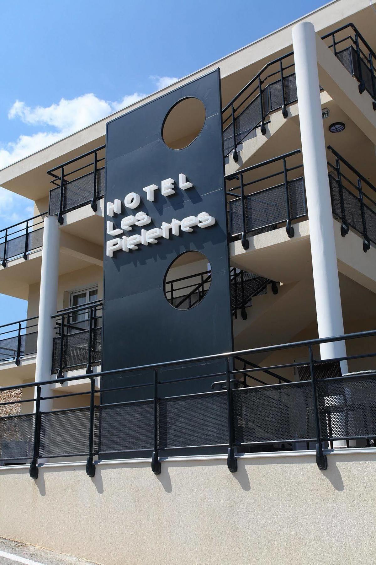 Hotel Restaurant Les Pielettes Le Rove Dış mekan fotoğraf